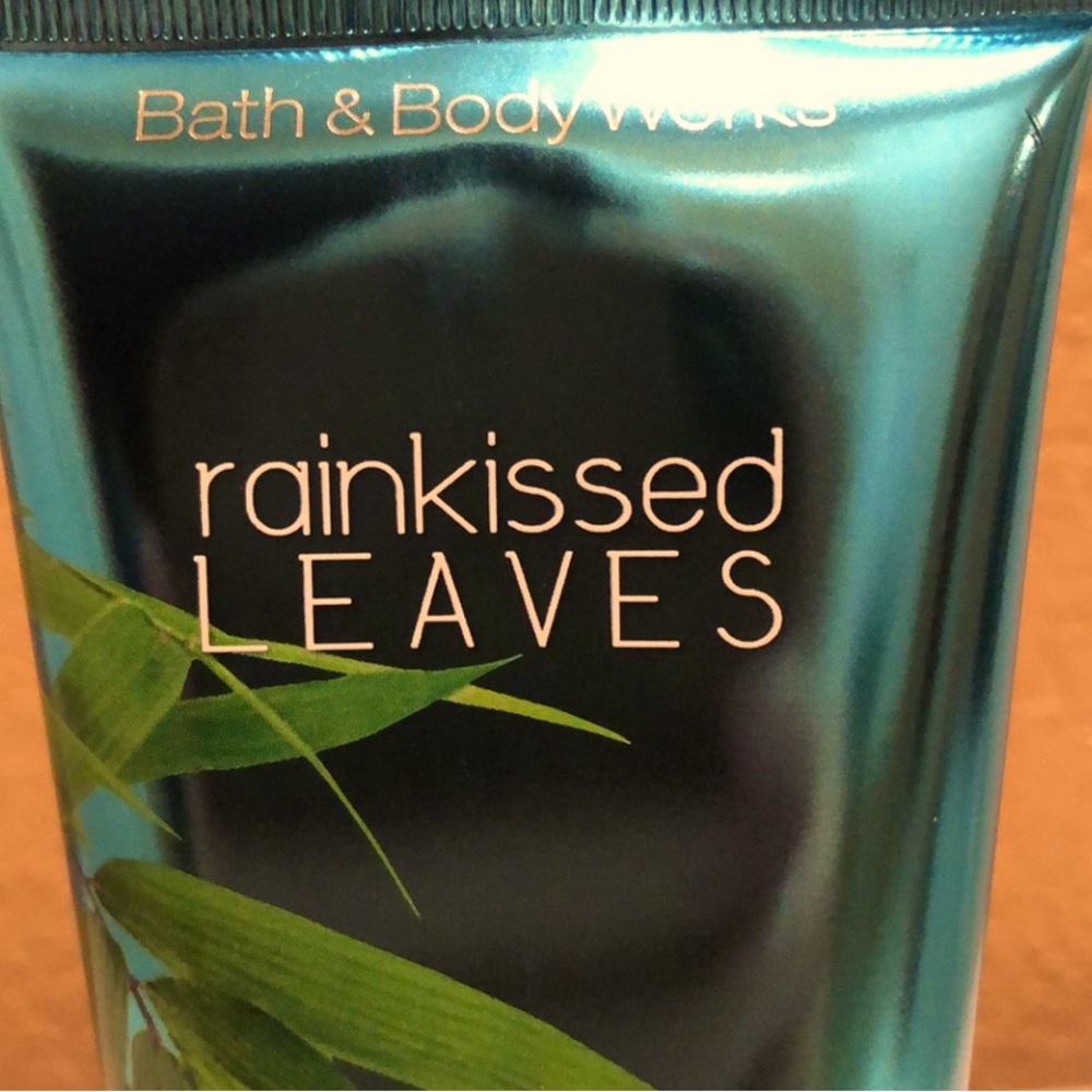 NWOT Bath and Body Works Rainkissed Leaves Ultra Shea Body Cream. Retired Scent.